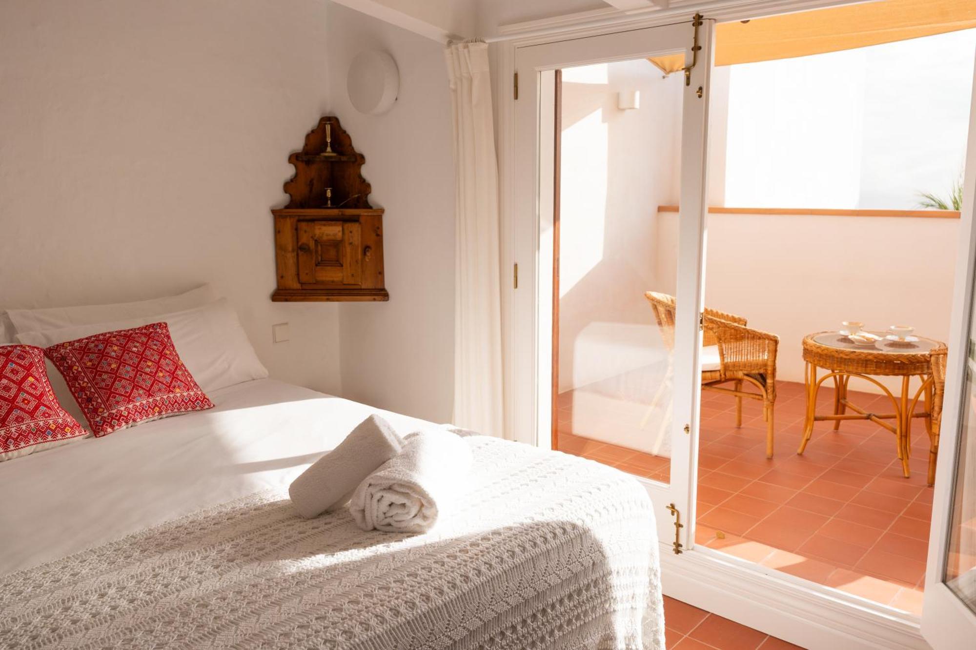Hotel 3A Ease Of Living Ciutadella  Rum bild