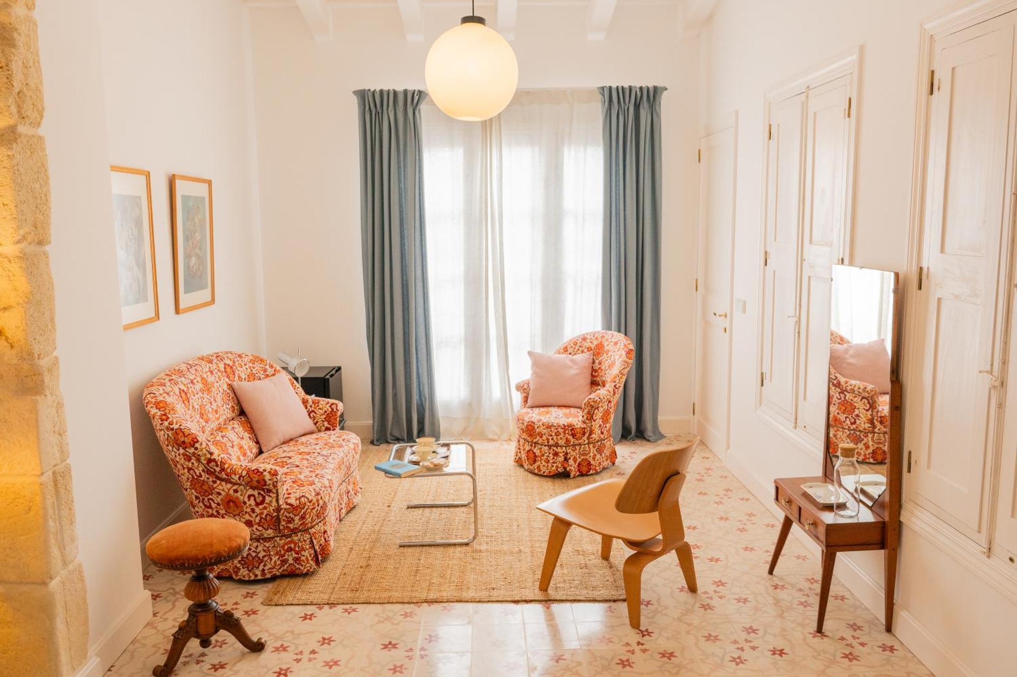 Hotel 3A Ease Of Living Ciutadella  Rum bild